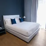 Отель Enzo