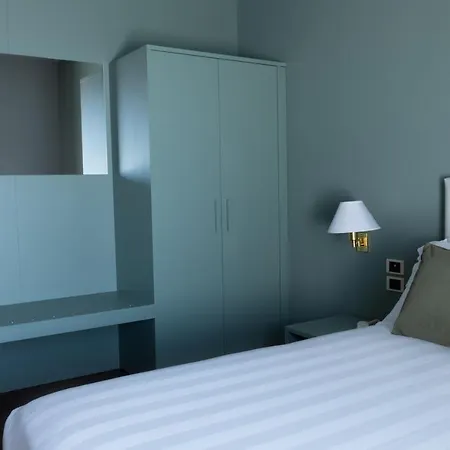 Enzo بورتو ريكاناتي