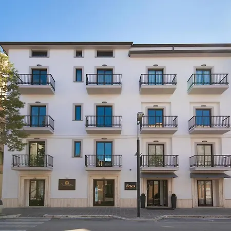 Enzo Hotel 4*