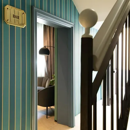 Enzo 4* Porto Recanati