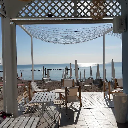 Enzo Hotel 4*