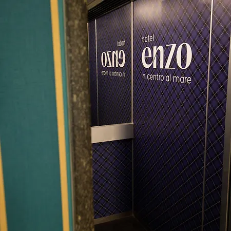 Enzo فندق بورتو ريكاناتي
