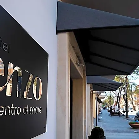 Enzo Hotel
