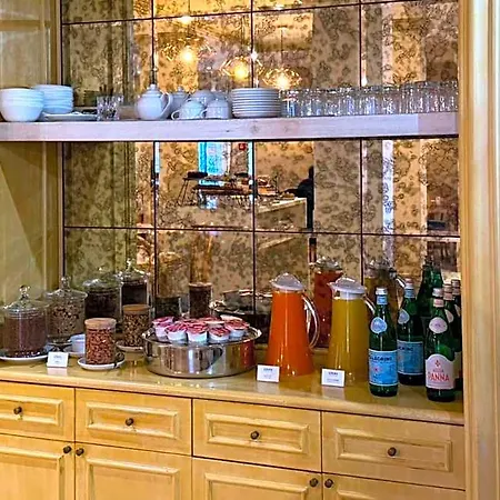Enzo Hotel 4*