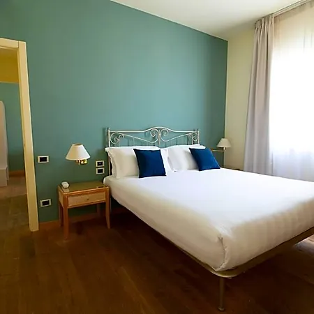 Enzo 4* Porto Recanati