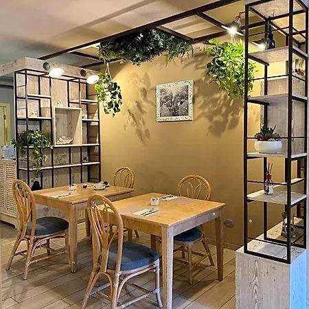 Enzo 4* Porto Recanati