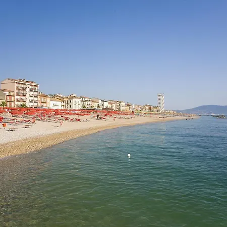 Enzo 4* Porto Recanati